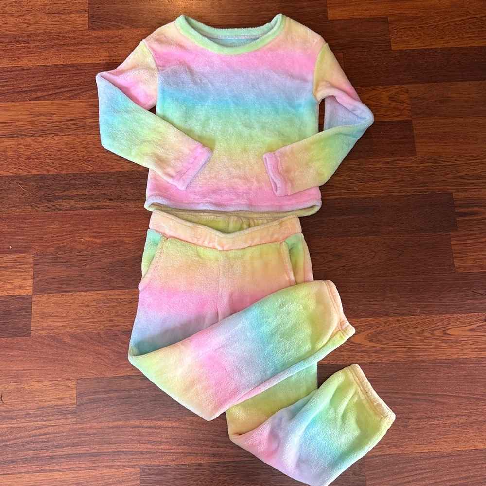 SO for Kohl’s Colorful Fuzzy Lounge Set (XS)